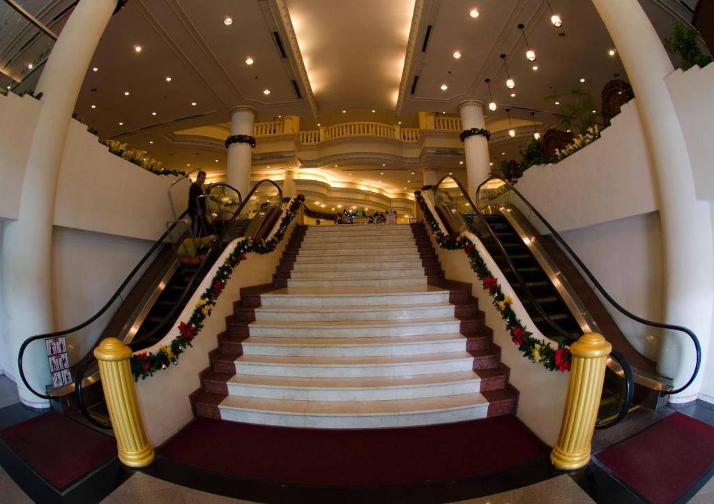Ac Hotel By Marriott Ипох Экстерьер фото